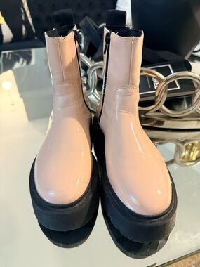 Zara Women’s Pink Patent Platform Chelsea Boots